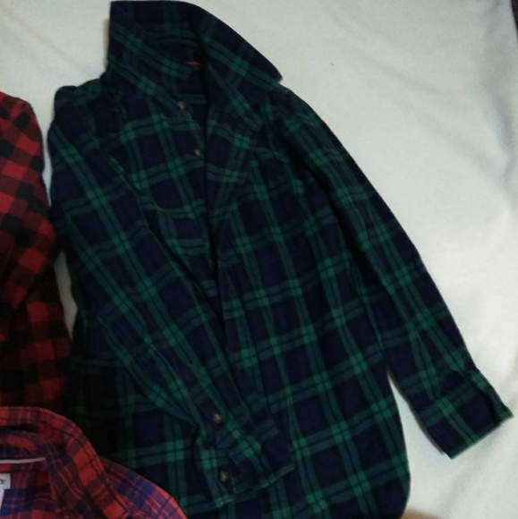 Lot of 3 button down plaid shirts. - Picture 4 of 4